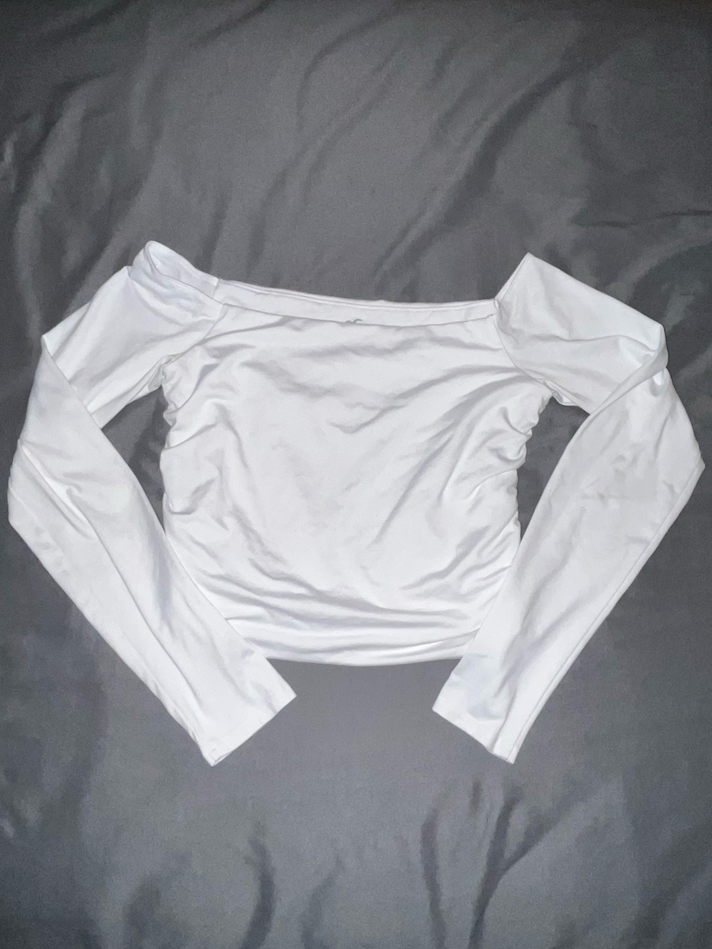 Hollister White Off-Shoulder Long Sleeve Crop Top
